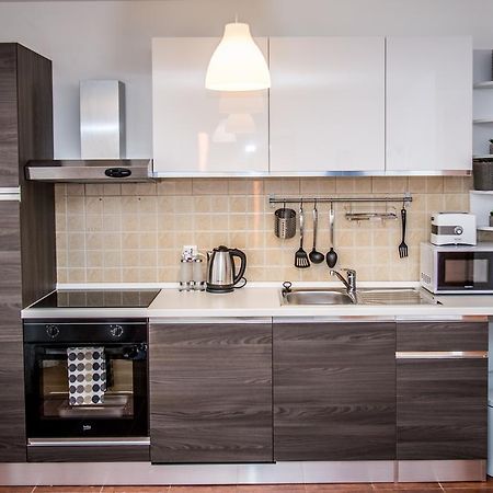Apartment Roko Осиек Екстериор снимка