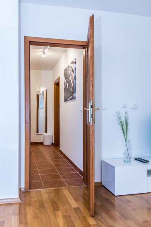 Apartment Roko Осиек Екстериор снимка