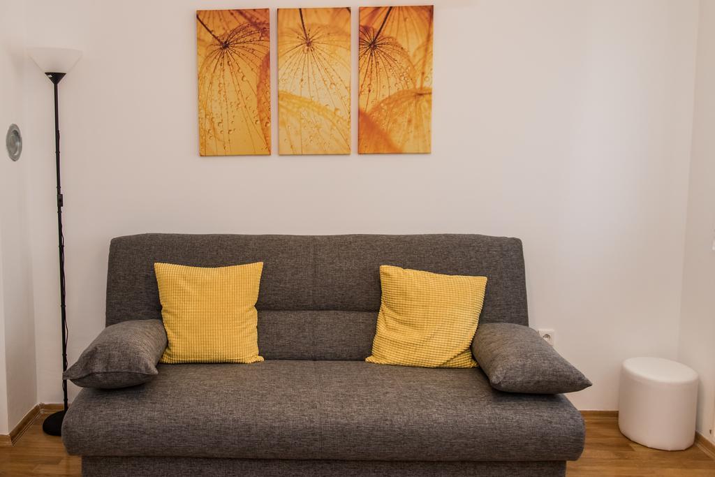 Apartment Roko Осиек Екстериор снимка