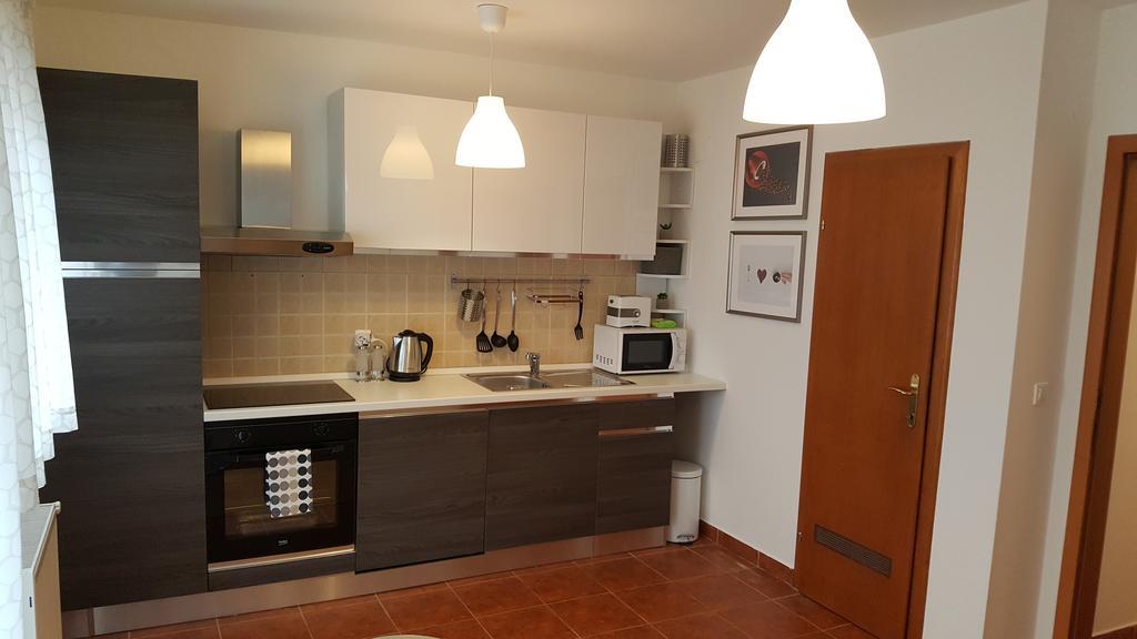 Apartment Roko Осиек Екстериор снимка