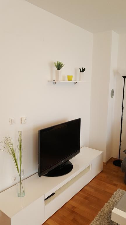 Apartment Roko Осиек Екстериор снимка